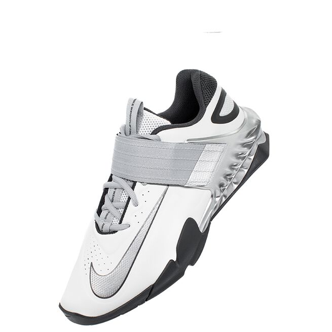 Nike Savaleos, Phantom Dust/Metallic Silver