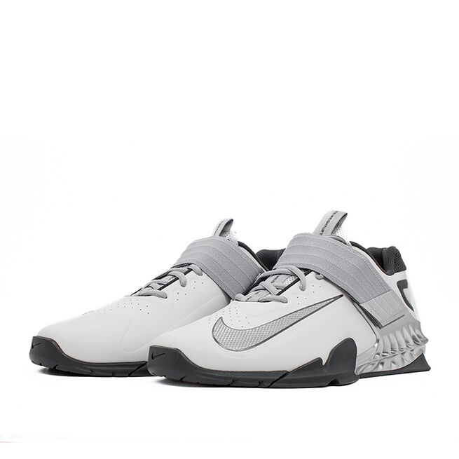 Nike Savaleos, Phantom Dust/Metallic Silver