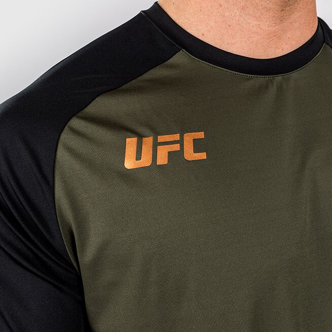 Venum UFC Adrenaline by Venum Fight Week Mens Dry-tech T-shirt Khaki/Bronze