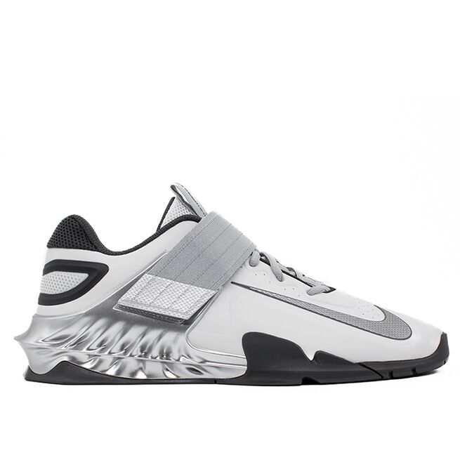 Nike Savaleos, Phantom Dust/Metallic Silver
