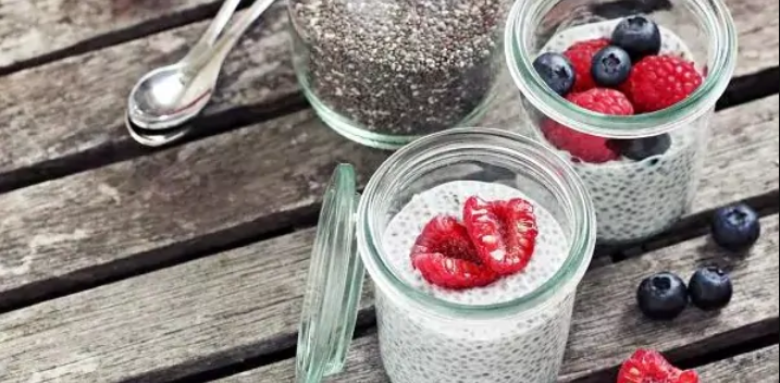Chiagrød med proteinpulver Chiagrød med proteinpulver