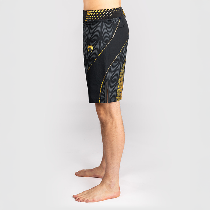 UFC Zenith by Venum Fight Night Fightshorts Lang model Sort Guld