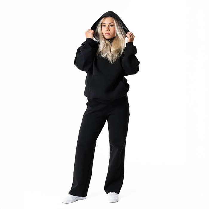Clean Oversized H&aelig;ttetr&oslash;je Sort