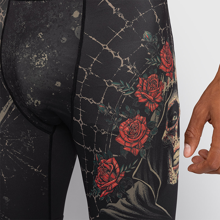 Santa Muerte 5.0 Vale Tudo Shorts Sort Guld