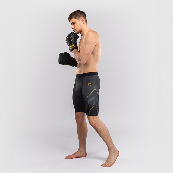 Venum Streamline Vale Tudo Shorts Sort Guld
