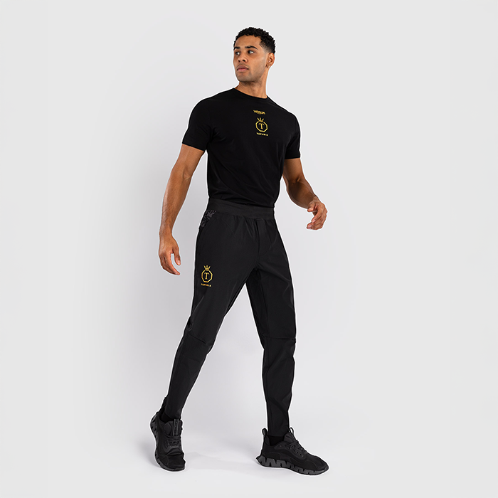 Venum x Ilia Topuria Unmatched Joggers Sort Guld